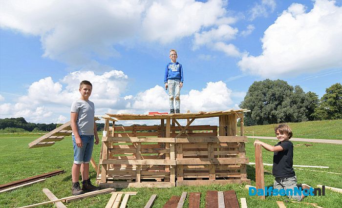 Dag twee van de timmerweek in Dalfsen - Foto: Johan Bokma