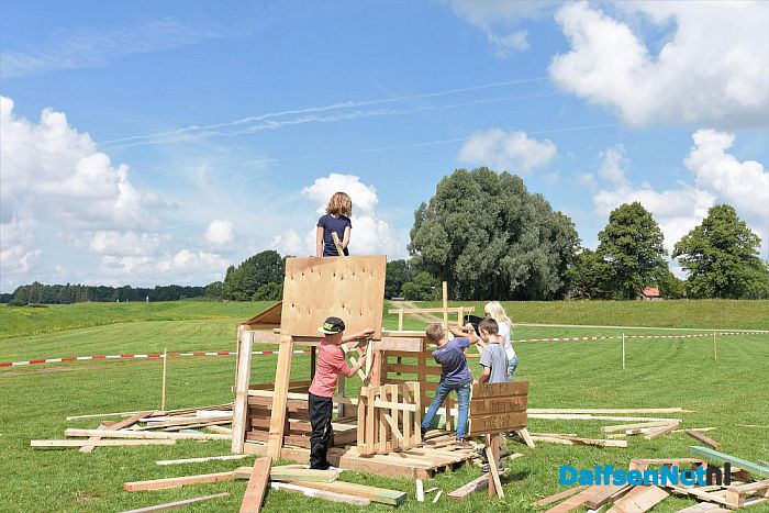 Dag twee van de timmerweek in Dalfsen - Foto: Johan Bokma