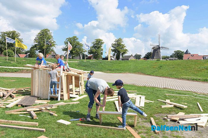 Dag twee van de timmerweek in Dalfsen - Foto: Johan Bokma