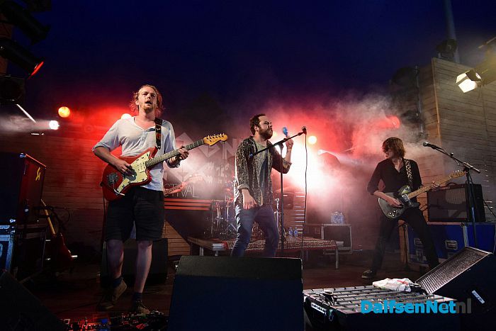 Stagediven tijdens zevende editie Stone Rock - Foto: Johan Bokma