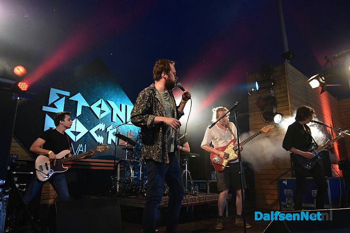 Stagediven tijdens zevende editie Stone Rock - Foto: Johan Bokma