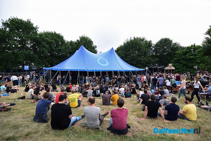 Stagediven tijdens zevende editie Stone Rock - Foto: Johan Bokma