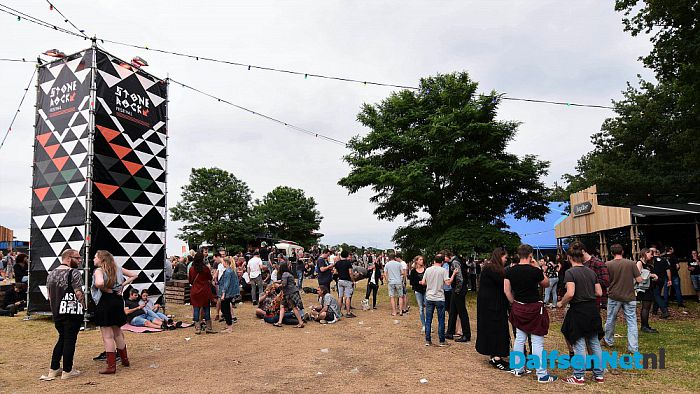 Stagediven tijdens zevende editie Stone Rock - Foto: Johan Bokma