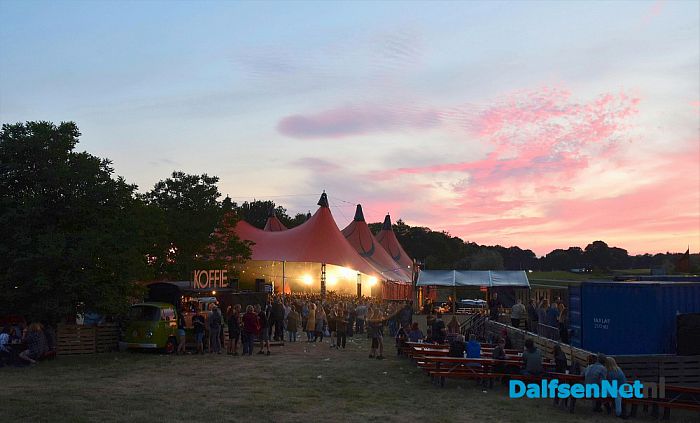 Stagediven tijdens zevende editie Stone Rock - Foto: Johan Bokma