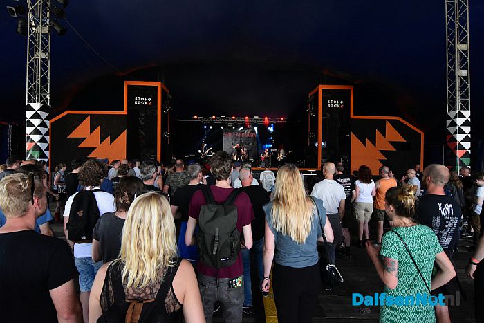 Stagediven tijdens zevende editie Stone Rock - Foto: Johan Bokma