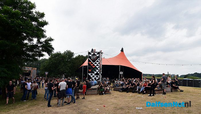 Stagediven tijdens zevende editie Stone Rock - Foto: Johan Bokma