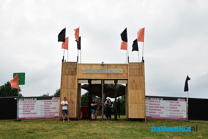 Stagediven tijdens zevende editie Stone Rock - Foto: Johan Bokma