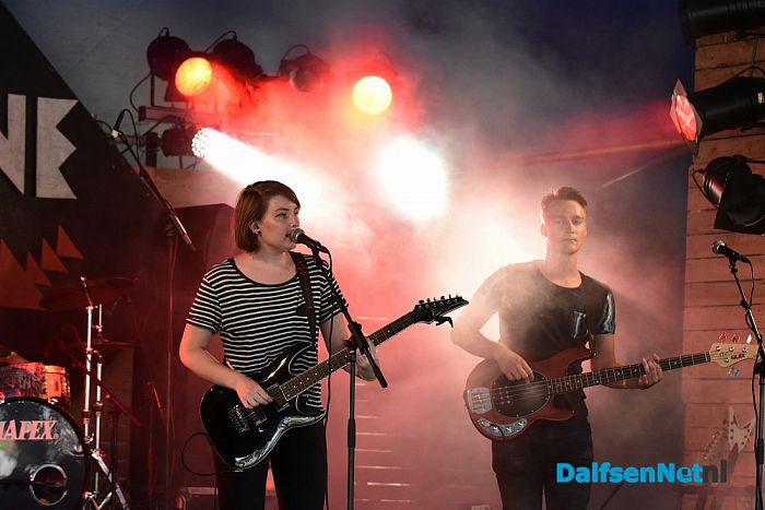Stagediven tijdens zevende editie Stone Rock - Foto: Johan Bokma