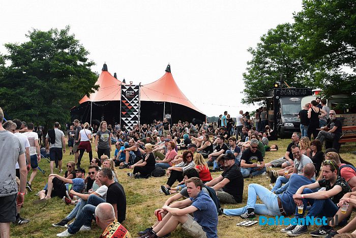 Stagediven tijdens zevende editie Stone Rock - Foto: Johan Bokma