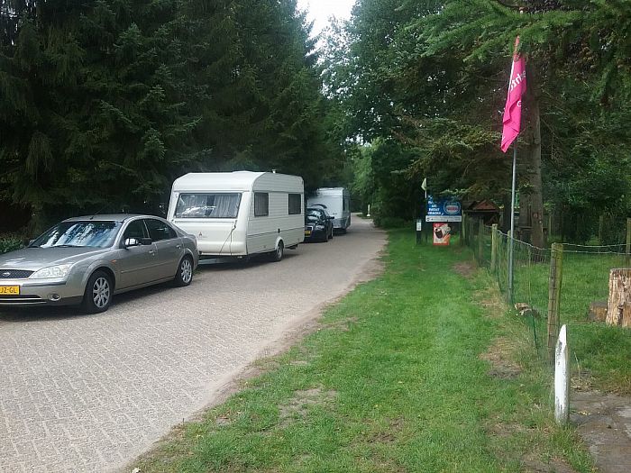 Het is een komen en gaan op Dalfser campings - Foto: Eigen geleverde foto