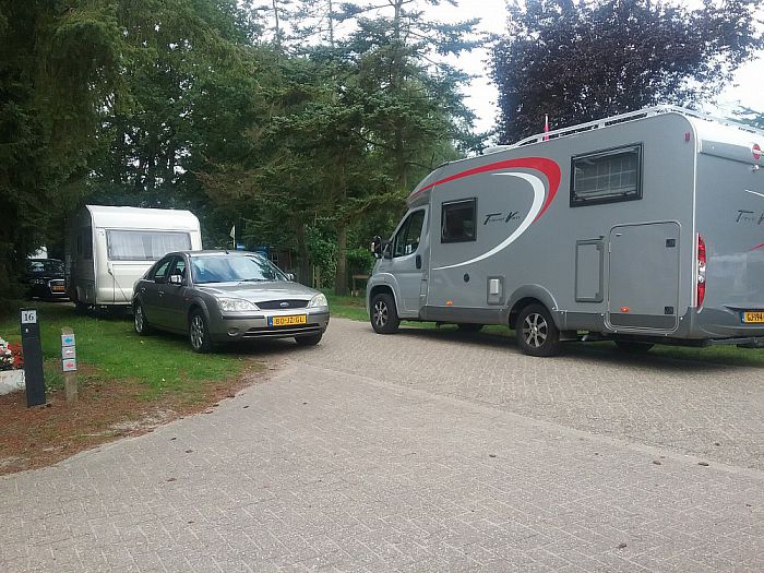 Het is een komen en gaan op Dalfser campings - Foto: Eigen geleverde foto
