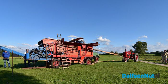 Ambachtelijk dorsen voor de Vechtdalbrouwerij - Foto: Johan Bokma
