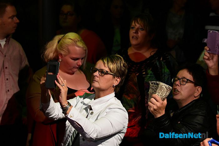Een groot feest tijdens Hollandse avond bij Nikki’s - Foto: Johan Bokma