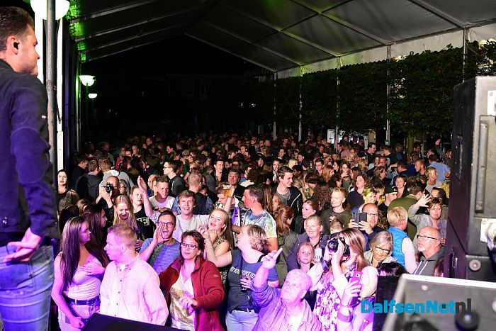 Een groot feest tijdens Hollandse avond bij Nikki’s - Foto: Johan Bokma