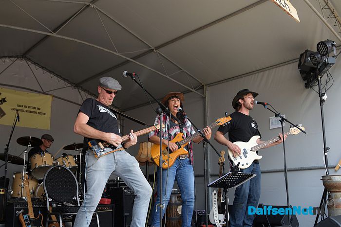 Delta Calluna vierde een cigar box feestje waar de rook vanaf krulde! - Foto: Johan Bokma