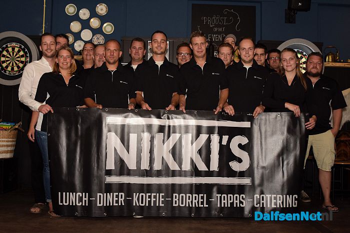 Darten bij Nikki’s. - Foto: Johan Bokma