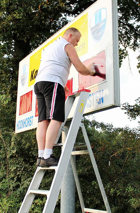 Veel schoonmaakklusjes bij voetbal Hoonhorst - Foto: Eigen geleverde foto