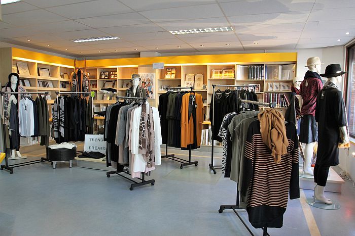 Dameskleding zaak bij Foto Cambier in - Foto: Eigen geleverde foto