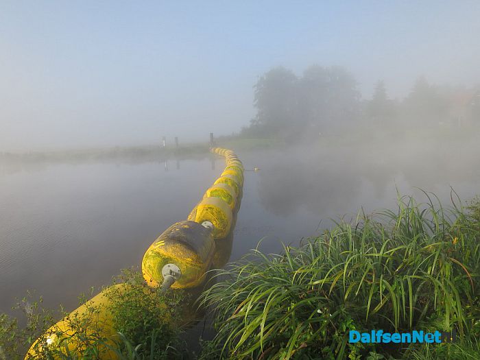 Herfst? mist, maar ook zon en vallende eikels - Foto: Wim