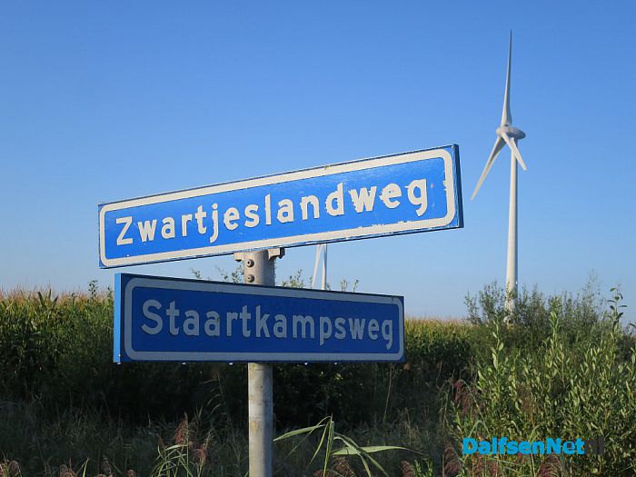 Herfst? mist, maar ook zon en vallende eikels - Foto: Wim
