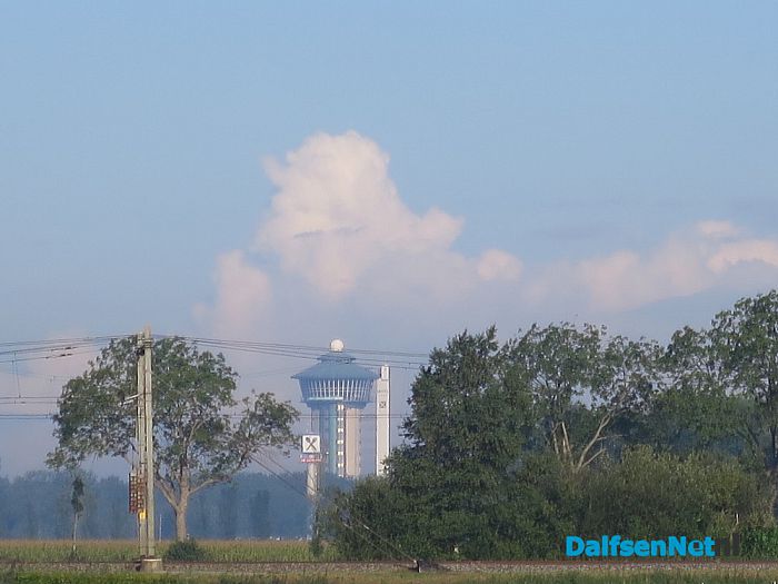 Herfst? mist, maar ook zon en vallende eikels - Foto: Wim