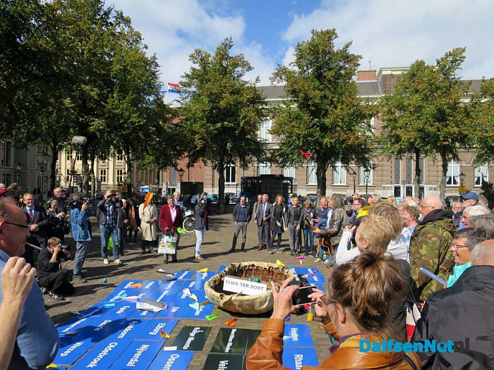 Protest in Den Haag “Hoog Overijssel” groot succes - Foto: Wim