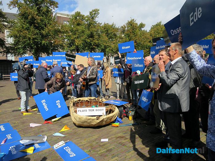 Protest in Den Haag “Hoog Overijssel” groot succes - Foto: Wim