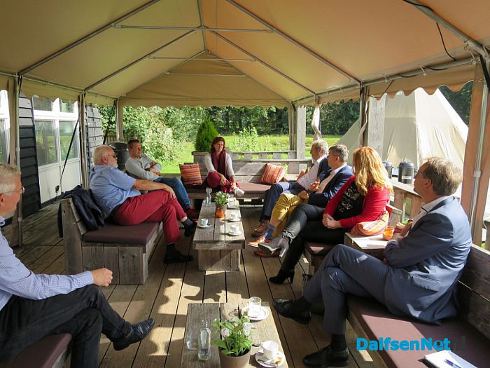 Bedrijfsbezoek college aan Hiawatha Actief - Foto: Wim