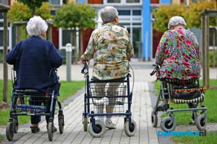 Rollatorwandelingen houden u mobiel. - Foto: Ingezonden foto