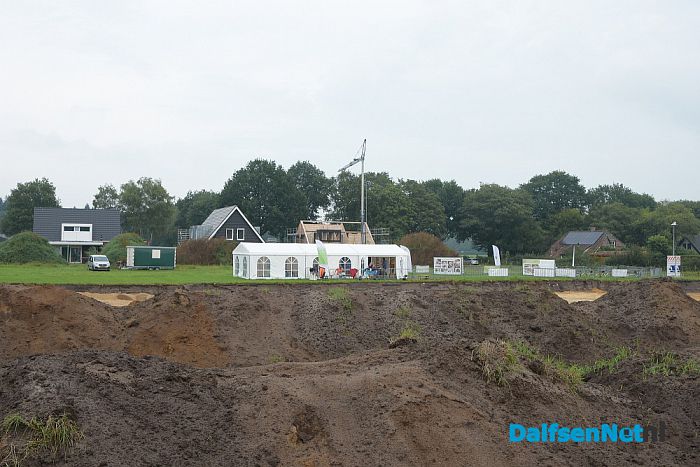 Ploegsporen van een eergetouw - Foto: Johan Bokma