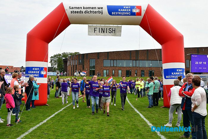 De eerste uren van de SamenLoop voor Hoop zitten erop - Foto: Johan Bokma