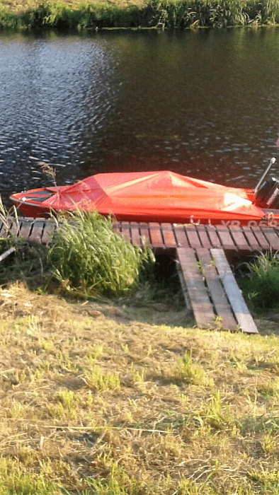 Gestolen oranje speetboot - Foto: Eigen geleverde foto