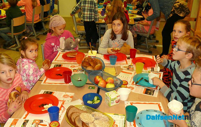 Lekker ontbijt op Sjaloom - Foto: Ingezonden foto