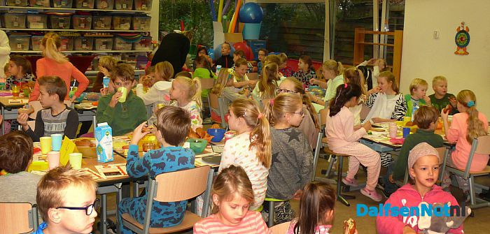 Lekker ontbijt op Sjaloom - Foto: Ingezonden foto