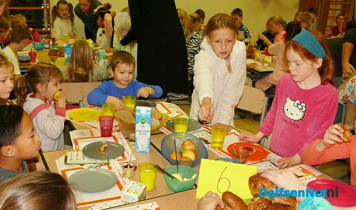 Lekker ontbijt op Sjaloom - Foto: Ingezonden foto