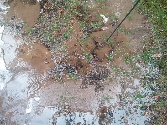 Gesprongen hoofdwaterleiding in Oudleusen - Foto: Eigen geleverde foto