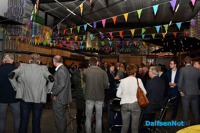 Energieneutraal pand Morrenhof-Jansen met vuurwerk geopend - Foto: Johan Bokma