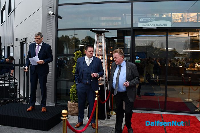 Energieneutraal pand Morrenhof-Jansen met vuurwerk geopend - Foto: Johan Bokma