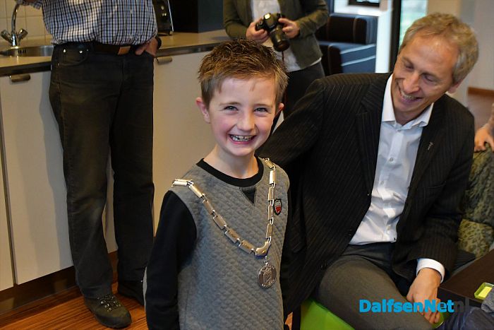 Ontbijten met het ambstketen van de burgemeester - Foto: Johan Bokma