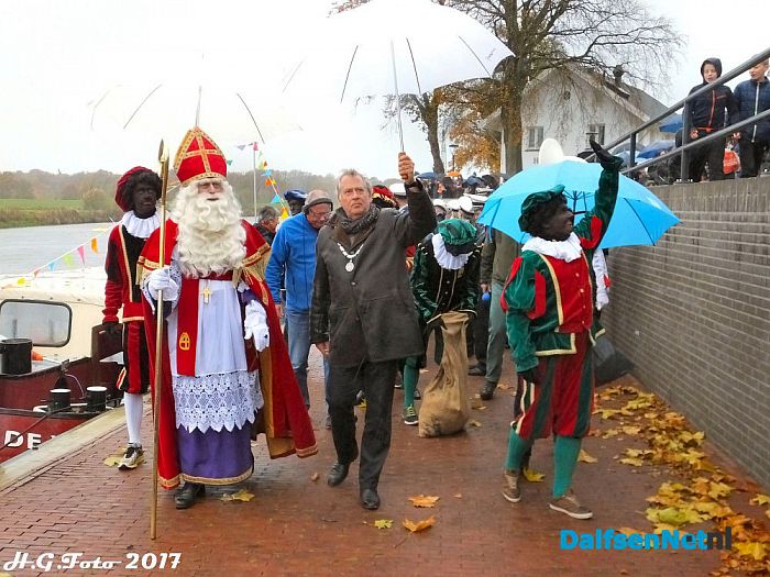 Aankomst Sinterklaas in Dalfsen - Foto: H.G. Foto