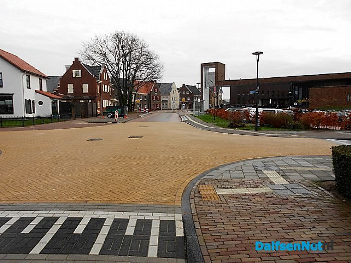 De bestrating ligt er weer in
