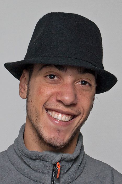 Man met hoofddeksel:  Ozeias van der Veer - Foto: Paul Scholten