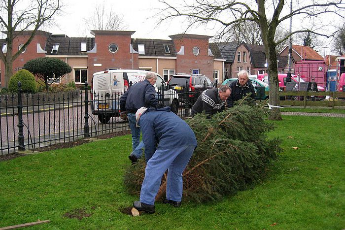 Ook dit jaar weer kerstboom voor Hospice - Foto: Eigen geleverde foto