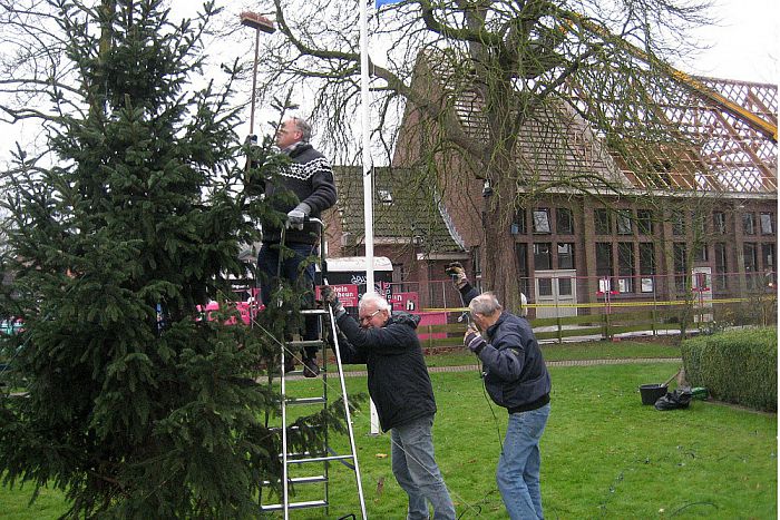 Ook dit jaar weer kerstboom voor Hospice - Foto: Eigen geleverde foto