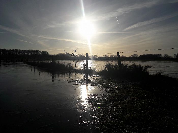 Hoogwater: borden fietspad buiten werking gesteld - Foto: Eigen geleverde foto