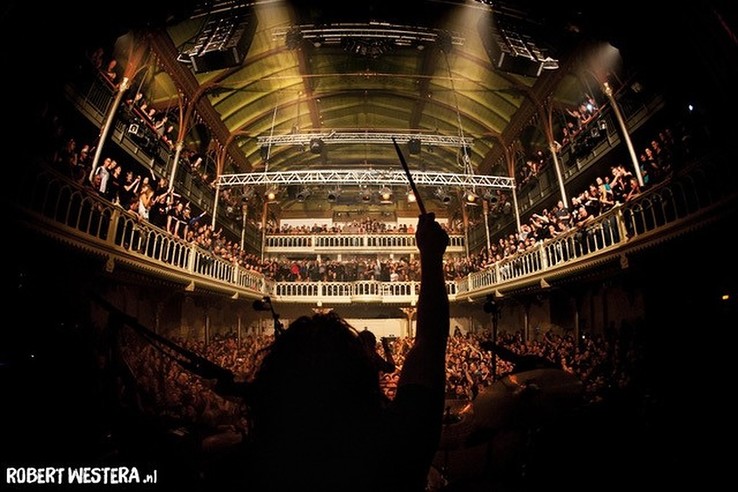 Sallandse fans bij uitverkocht concert Bökkers in Paradiso