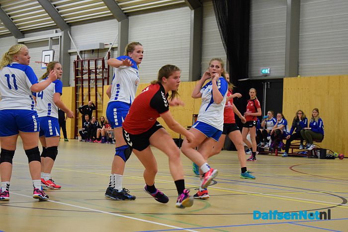 Nipt verlies Dames 2 Morren-Jansen handbal - Foto: Ingezonden foto