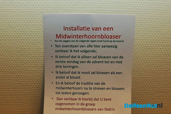 Midwinterhoorngroep goed te pas over hun nieuwe jas - Foto: Johan Bokma