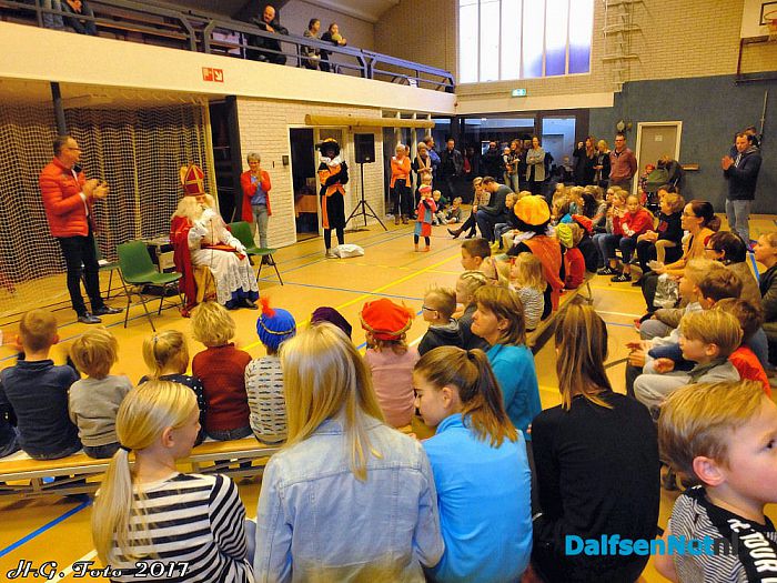 Sinterklaas nu ook in Oudleusen - Foto: H.G. Foto