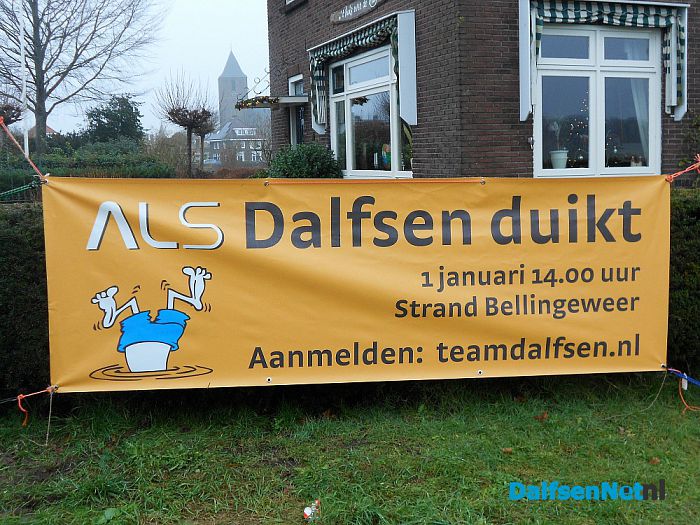 Nieuwjaarsduik bij de Bellingeweer